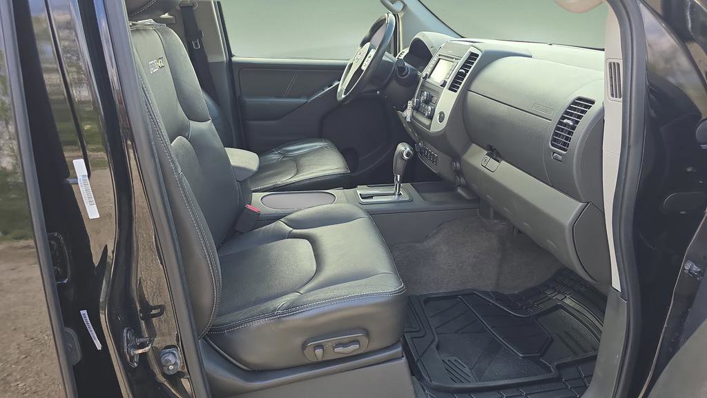 Used 2015 Nissan Frontier PRO-4X w/ Pro-4x Luxury Package image 13