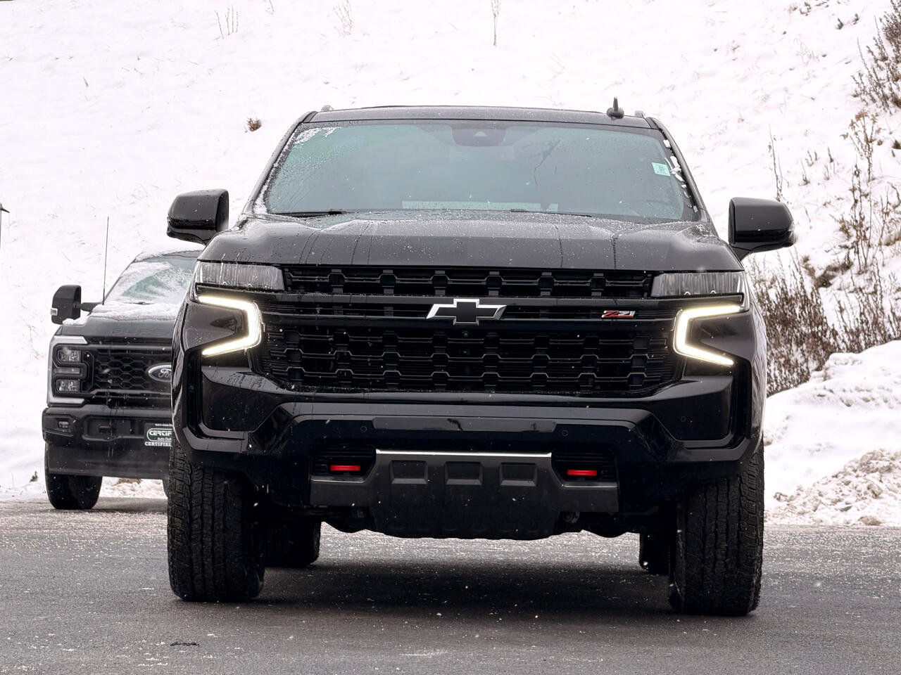 Used 2024 Chevrolet Tahoe Z71 image 2