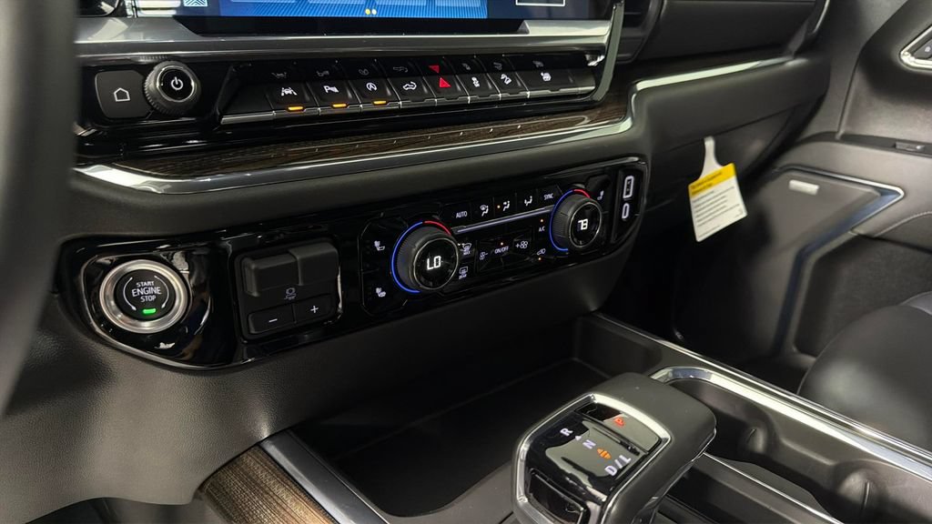 Used 2024 Chevrolet Silverado 1500 LT Trail Boss w/ LT Trail Boss Premium Package AWD/4WD image 24