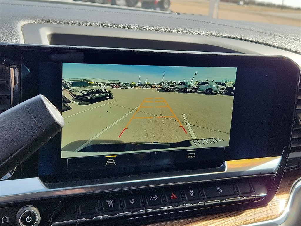 Used 2024 Chevrolet Silverado 2500 LT w/ Convenience Package image 19