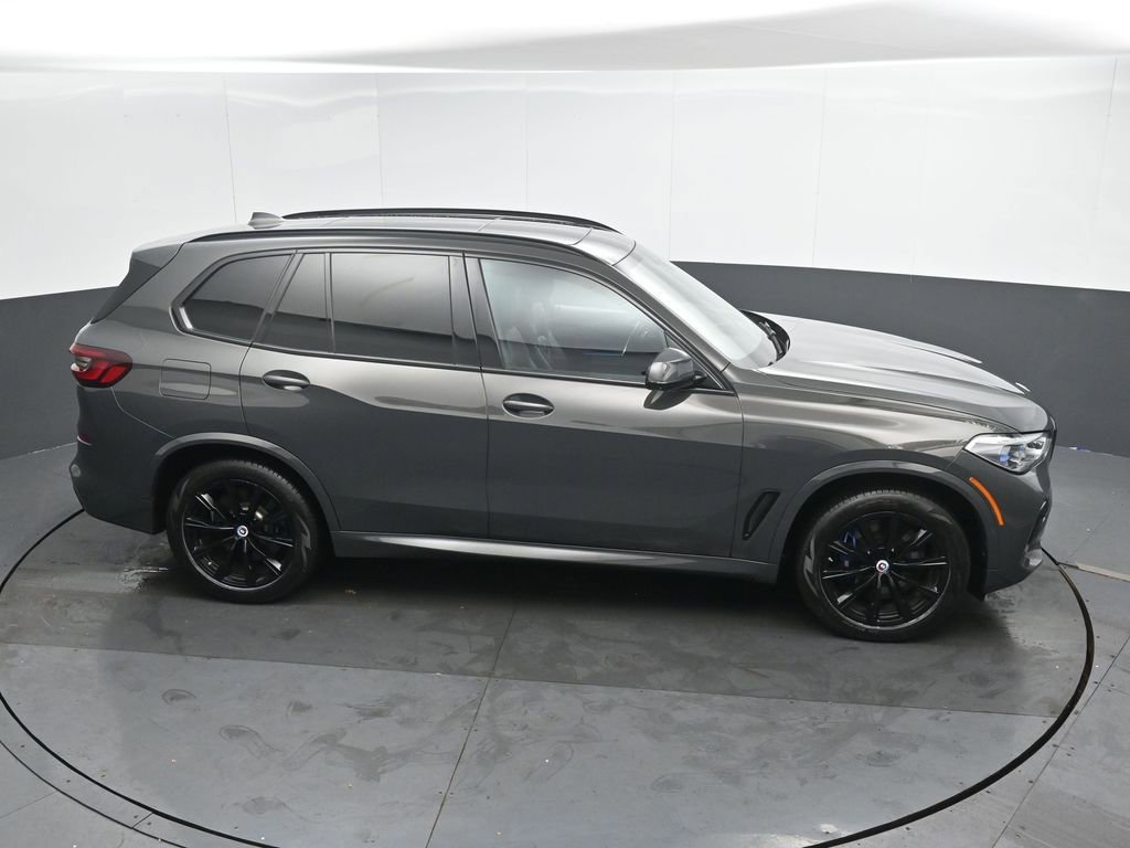 Used 2023 BMW X5 M50i w/ Executive Package image 40