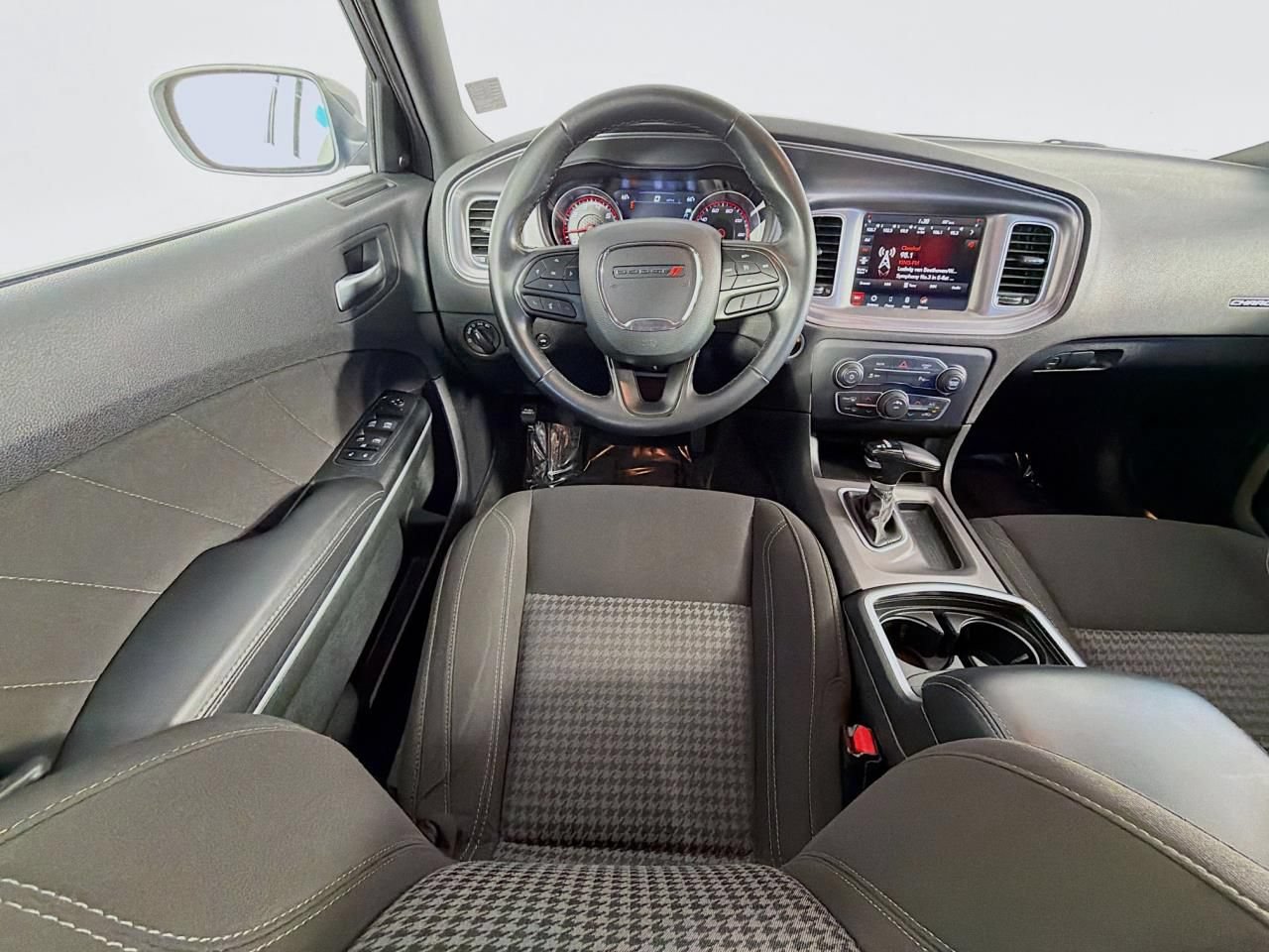 Used 2023 Dodge Charger SXT RWD image 13
