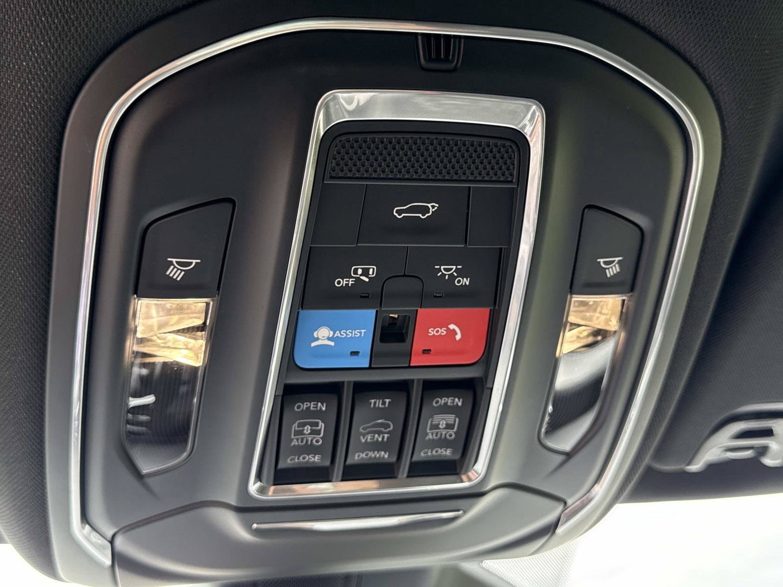 New 2026 Jeep Grand Wagoneer L Limited AWD/4WD image 32
