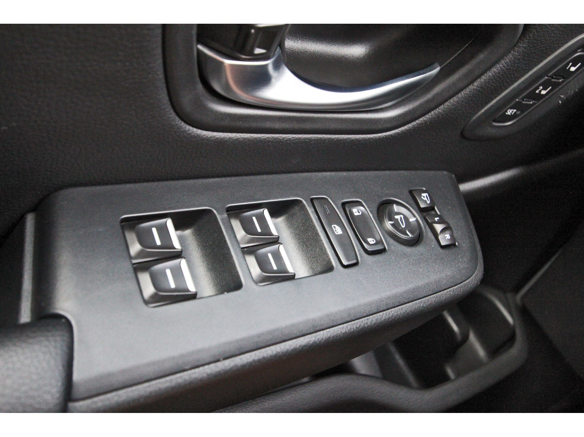 Used 2025 Honda Pilot TrailSport image 20