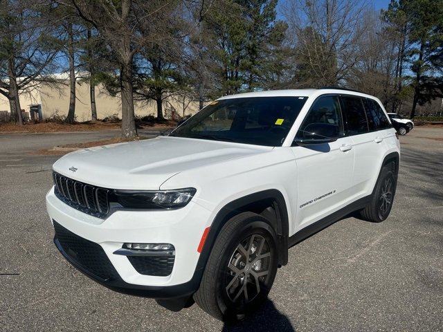 Used 2025 Jeep Grand Cherokee Limited w/ MOPAR Finishing Package image 1