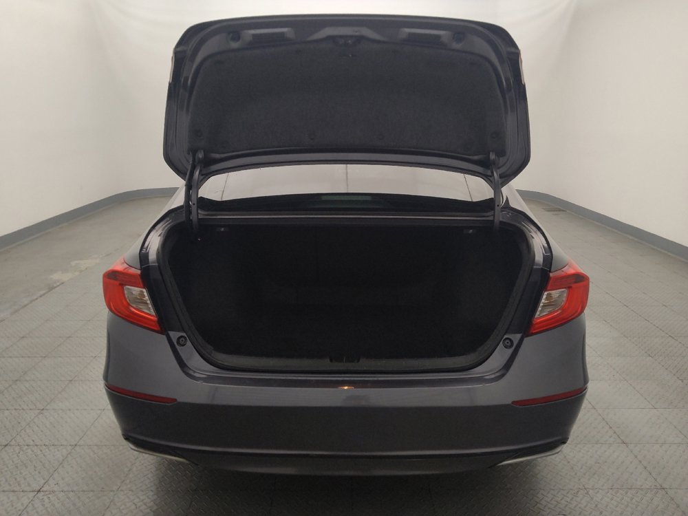 Used 2018 Honda Accord EX image 29