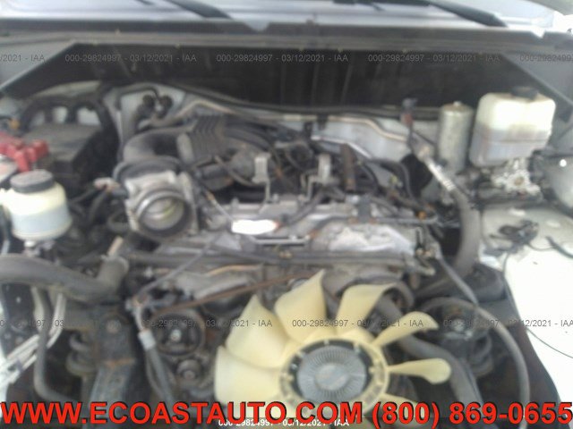 Used 2017 Nissan NV 2500 S image 7