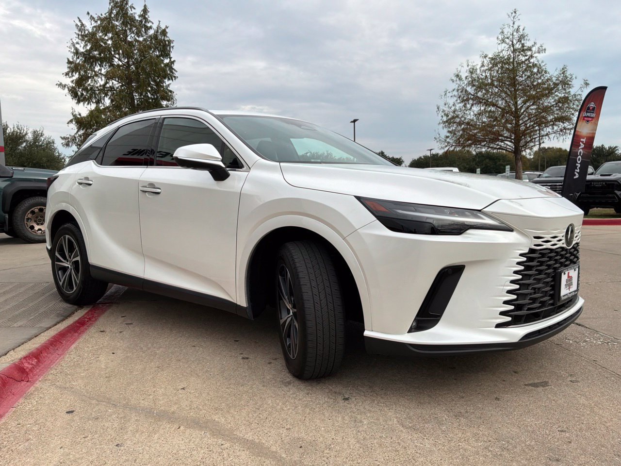 Used 2025 Lexus RX 350 Premium FWD image 4