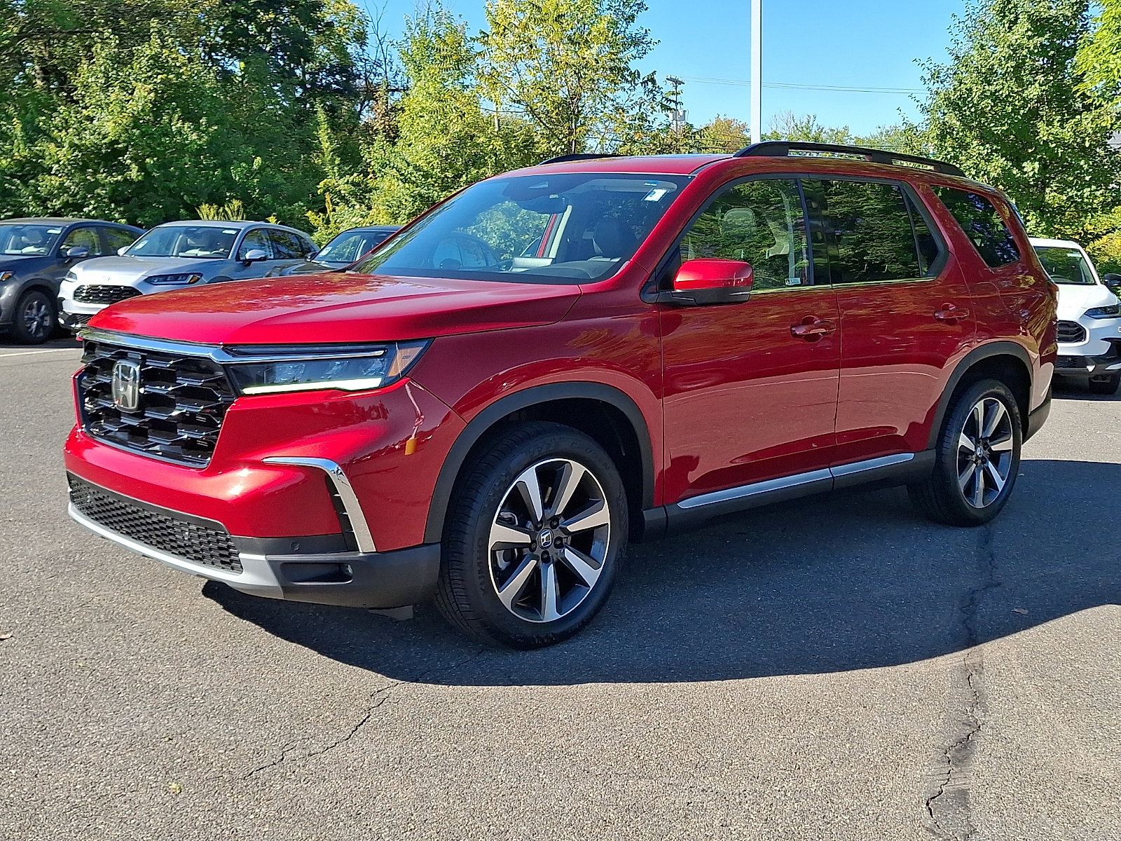 Used 2023 Honda Pilot Touring image 3
