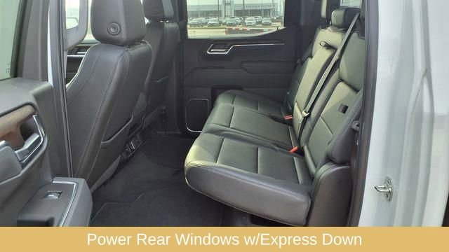 Used 2025 GMC Sierra 1500 SLT AWD/4WD image 18