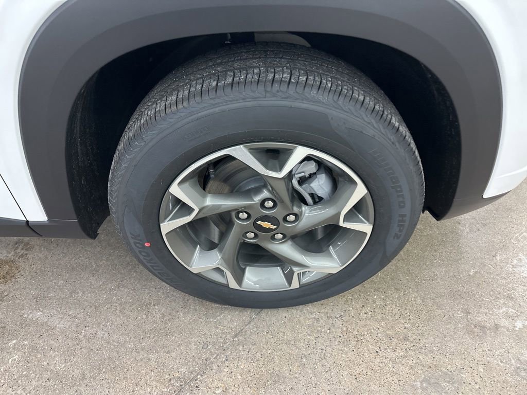 New 2026 Chevrolet Trax LT w/ Driver Confidence Package image 13