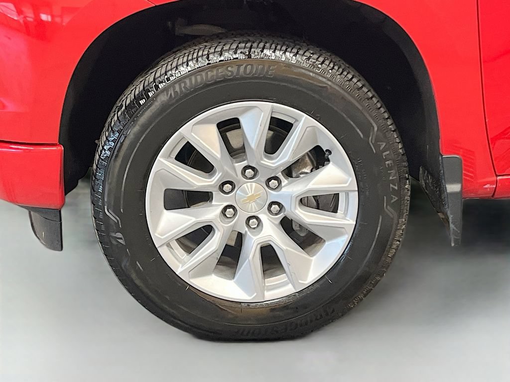 Used 2023 Chevrolet Silverado 1500 Custom AWD/4WD image 29
