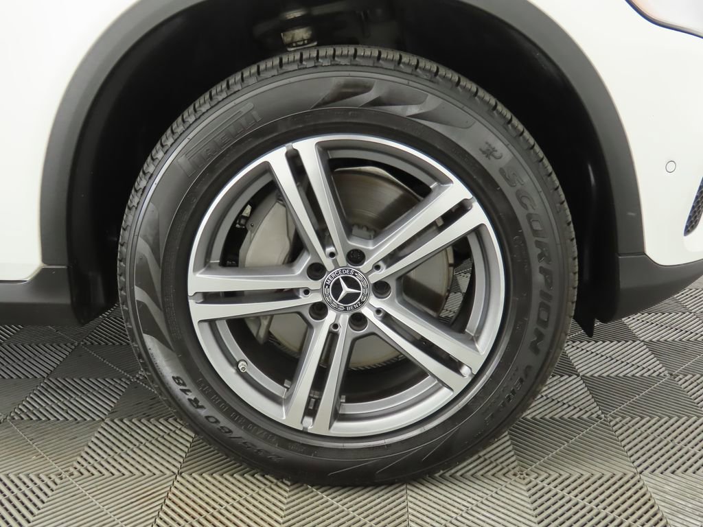 Used 2021 Mercedes-Benz GLC 300 4MATIC image 31