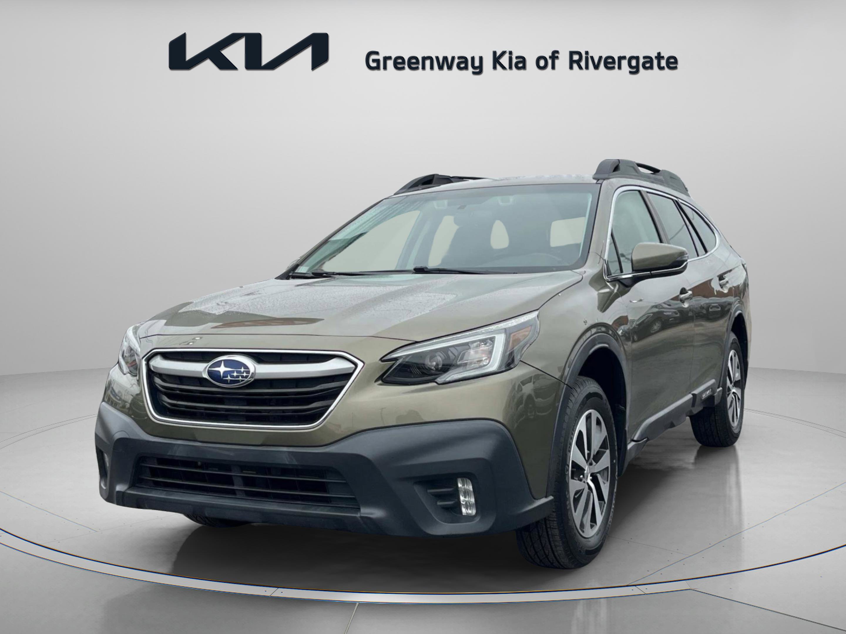 Used 2020 Subaru Outback Premium image 3
