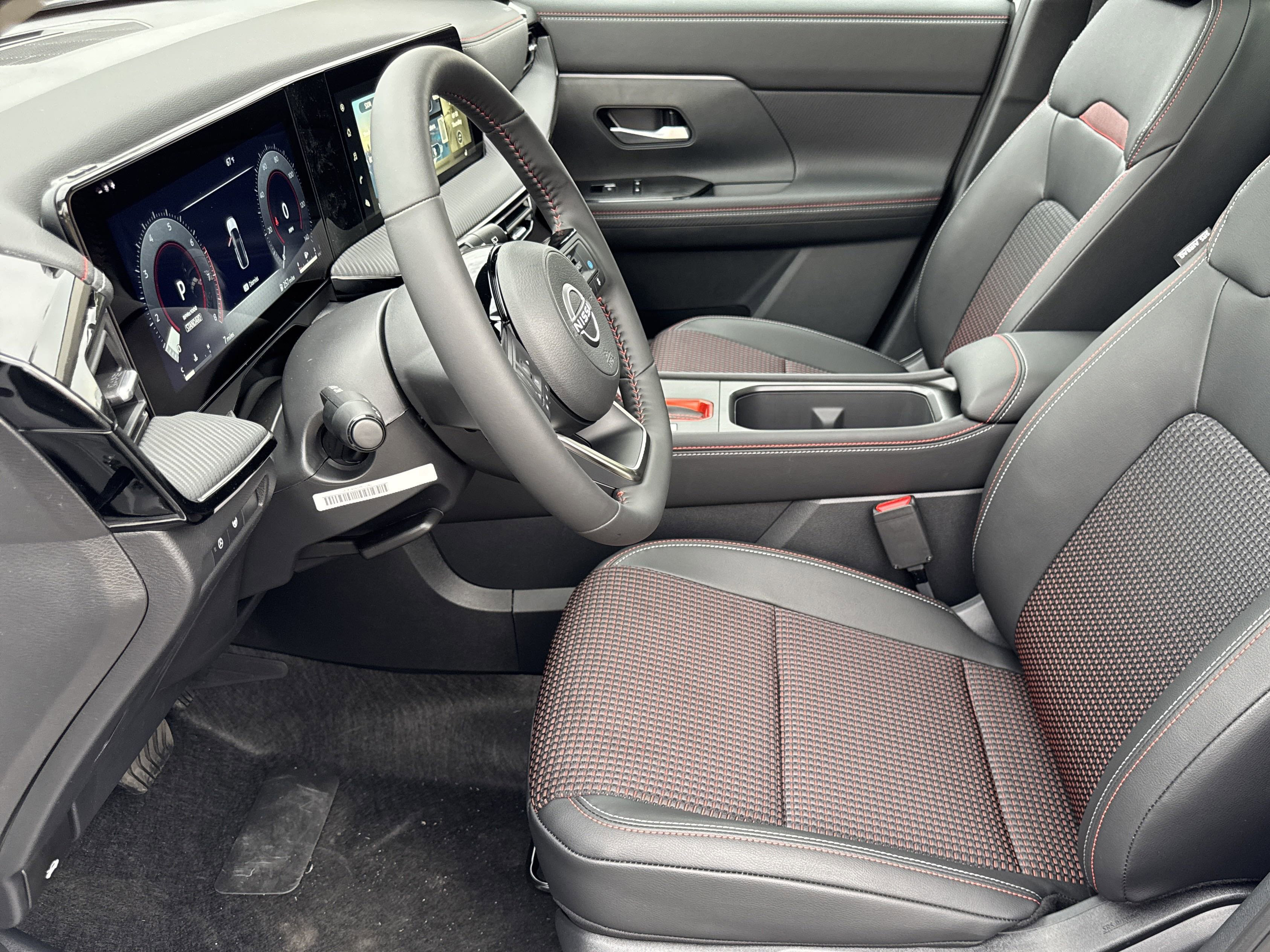 New 2025 Nissan Kicks SR w/ SR Premium Package image 10