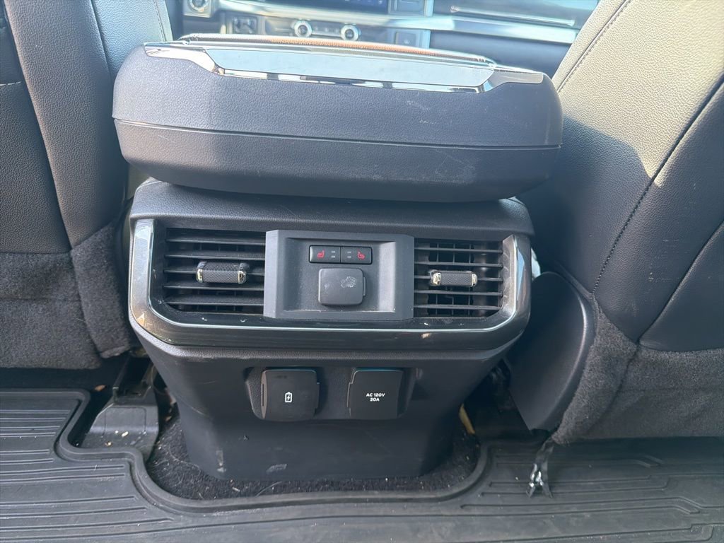 Used 2022 Ford F150 Lariat w/ Equipment Group 502A High image 11