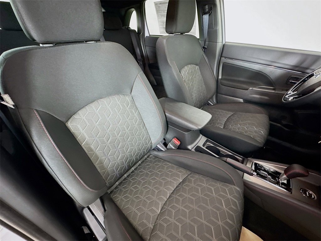 New 2025 Mitsubishi Outlander Sport AWD image 26