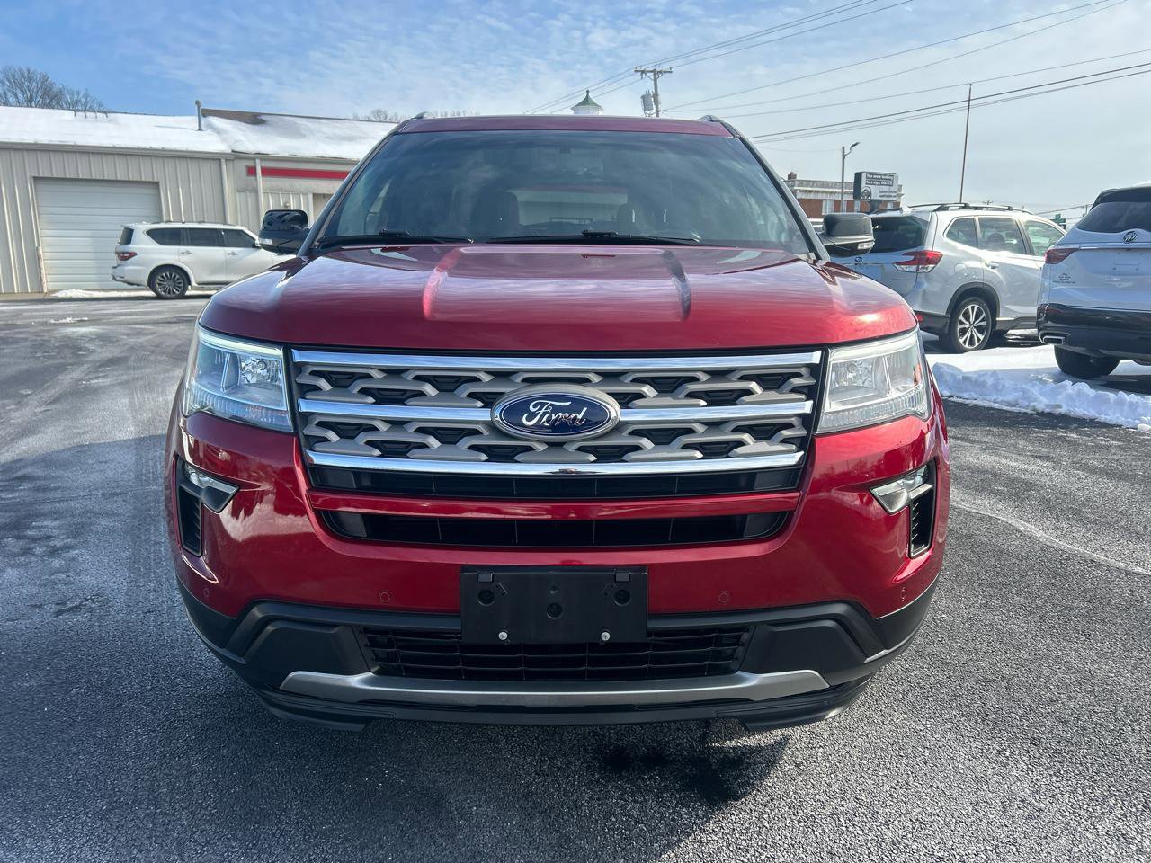 Used 2018 Ford Explorer XLT w/ Equipment Group 202A image 2