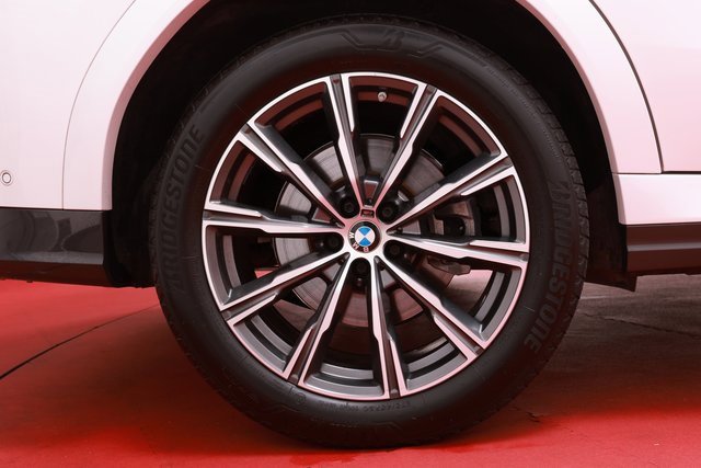 Used 2023 BMW X6 xDrive40i w/ M Sport Package image 25