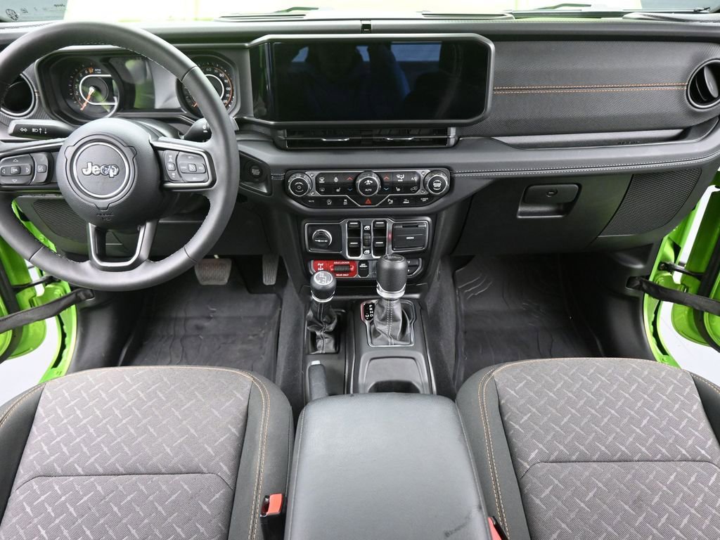 Used 2025 Jeep Gladiator Mojave w/ Safety Group image 23