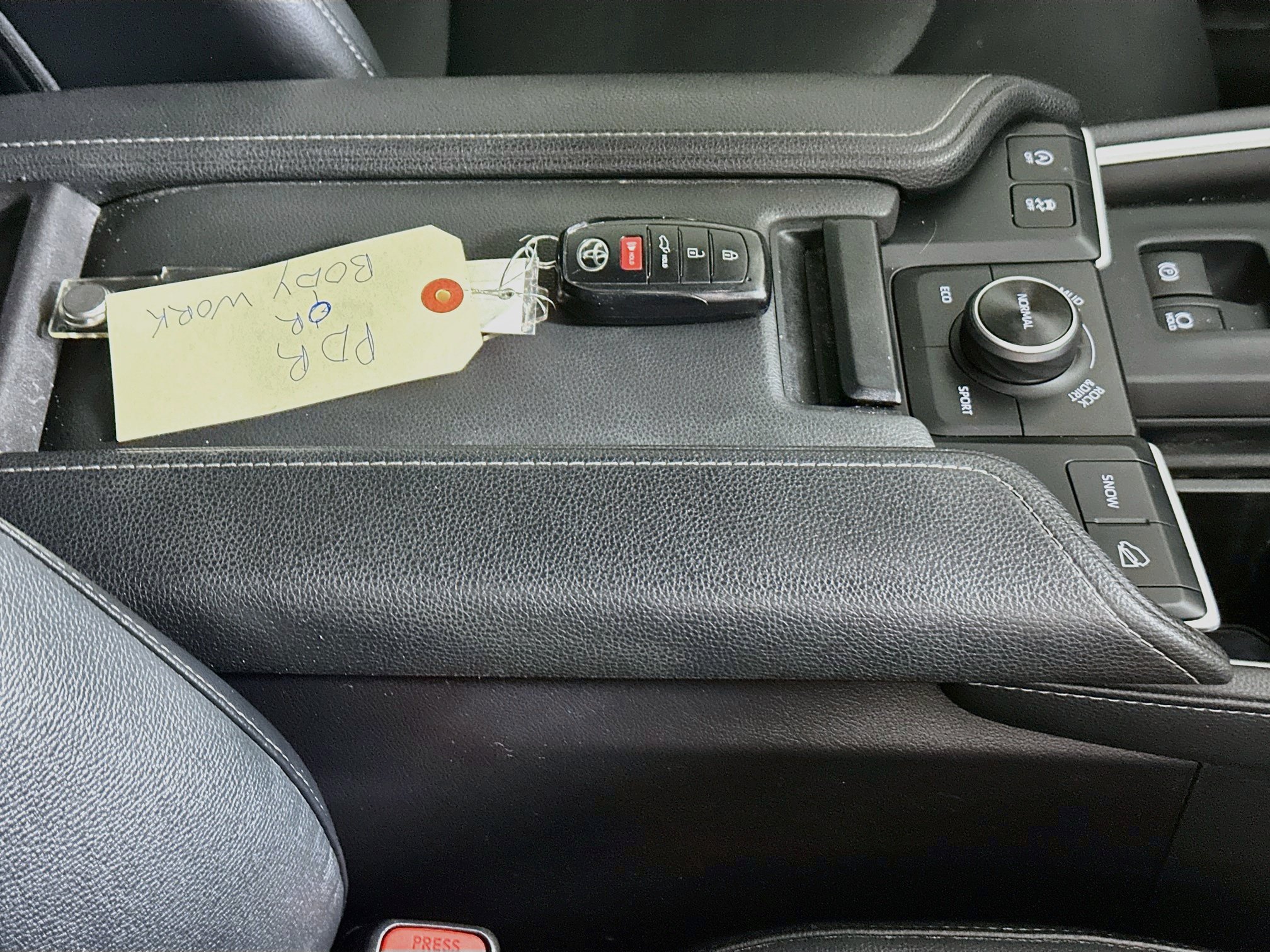 Used 2024 Toyota Grand Highlander AWD image 33