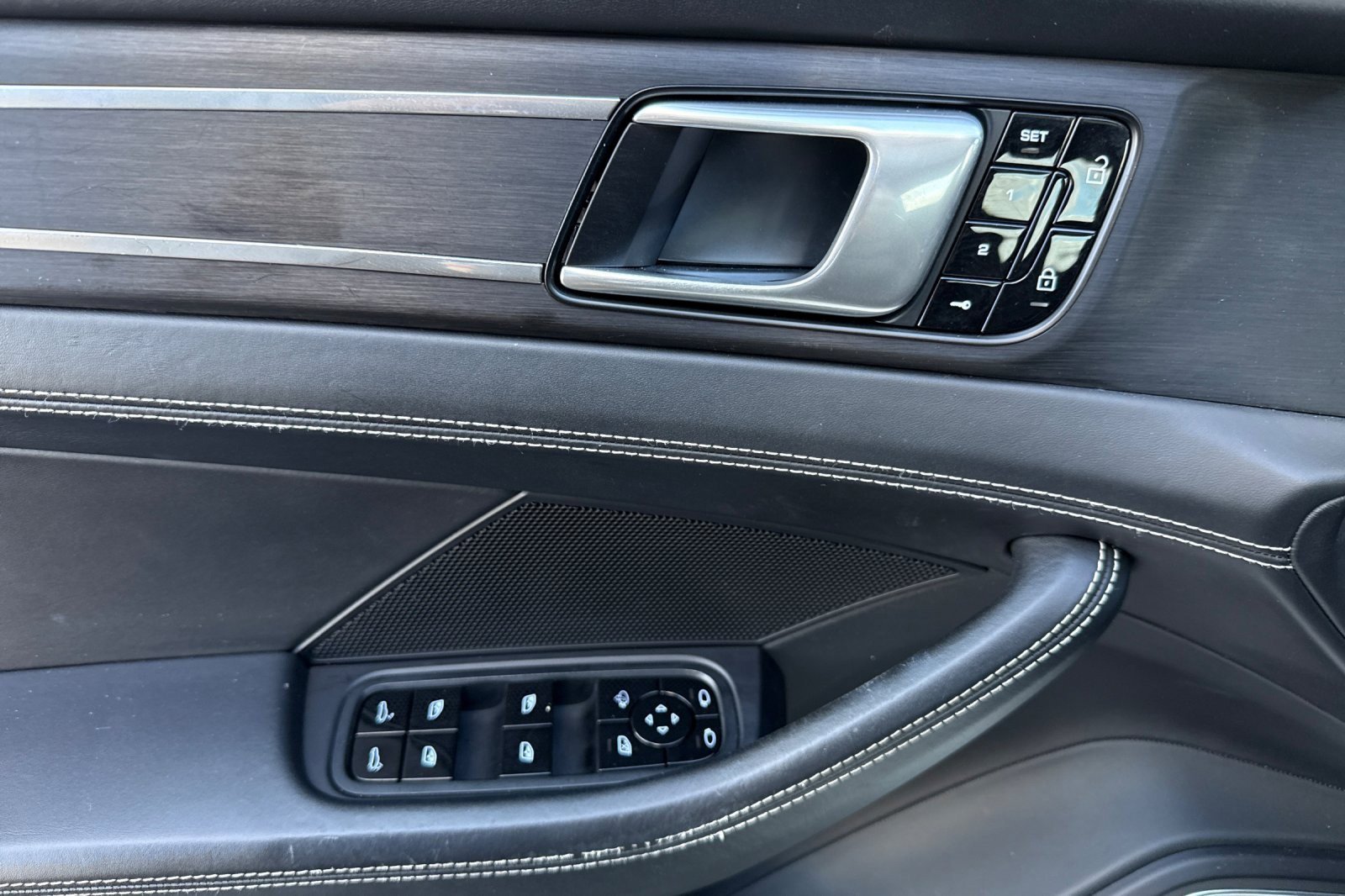 Used 2020 Porsche Panamera GTS image 10