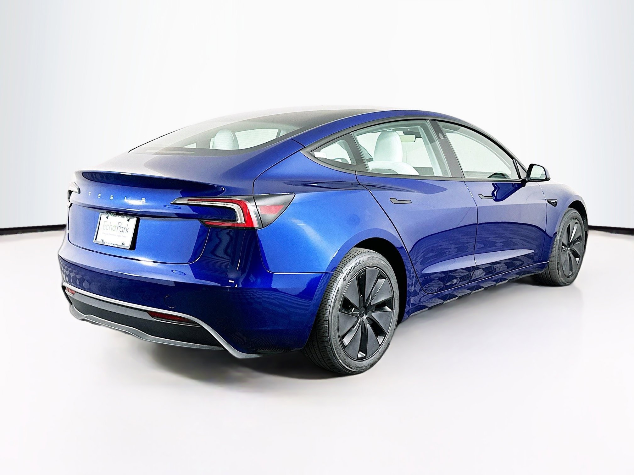 Used 2025 Tesla Model 3 Long Range RWD image 9