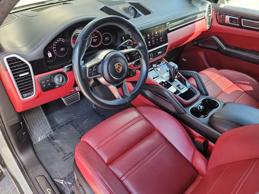 Certified 2022 Porsche Cayenne GTS image 5