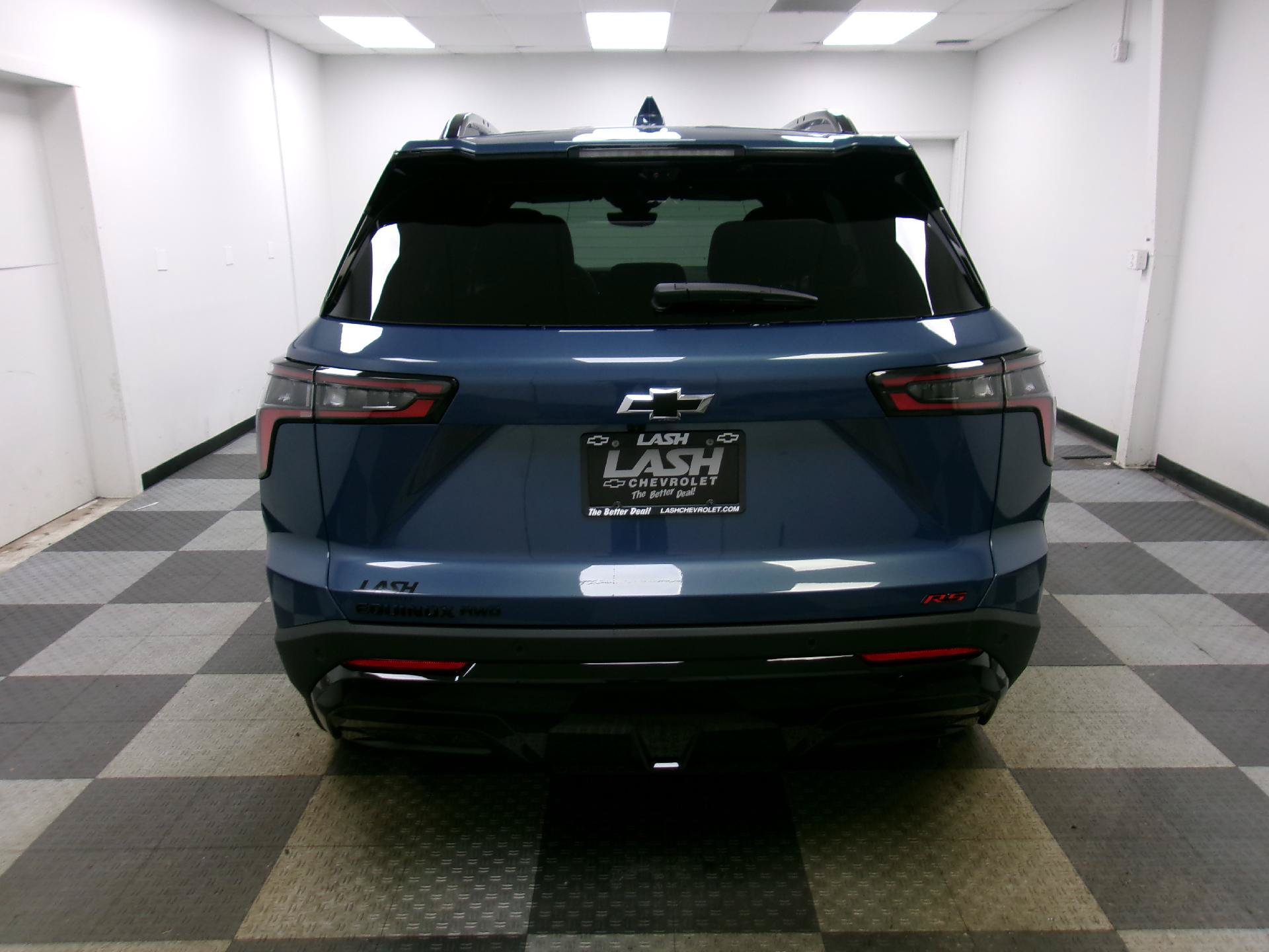 New 2027 Chevrolet Equinox RS w/ Safety and Technology Package AWD/4WD image 13