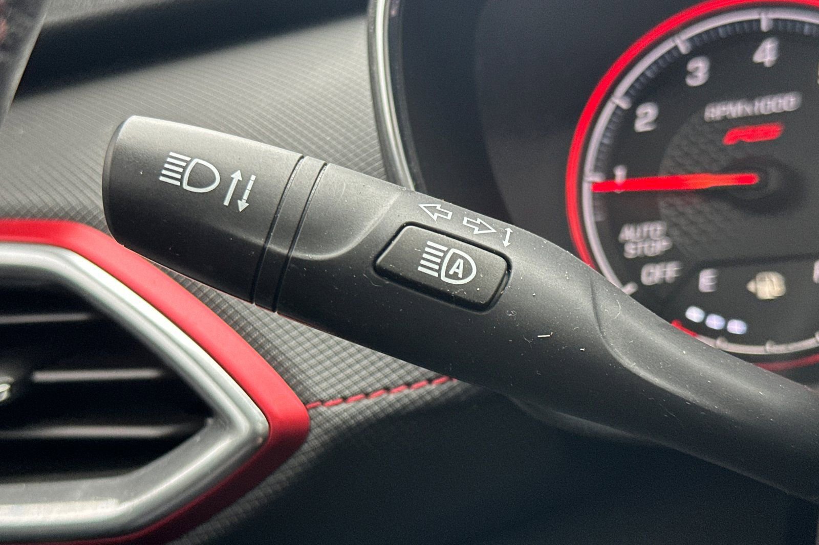 Used 2023 Chevrolet TrailBlazer RS w/ Sun and Liftgate Package image 36