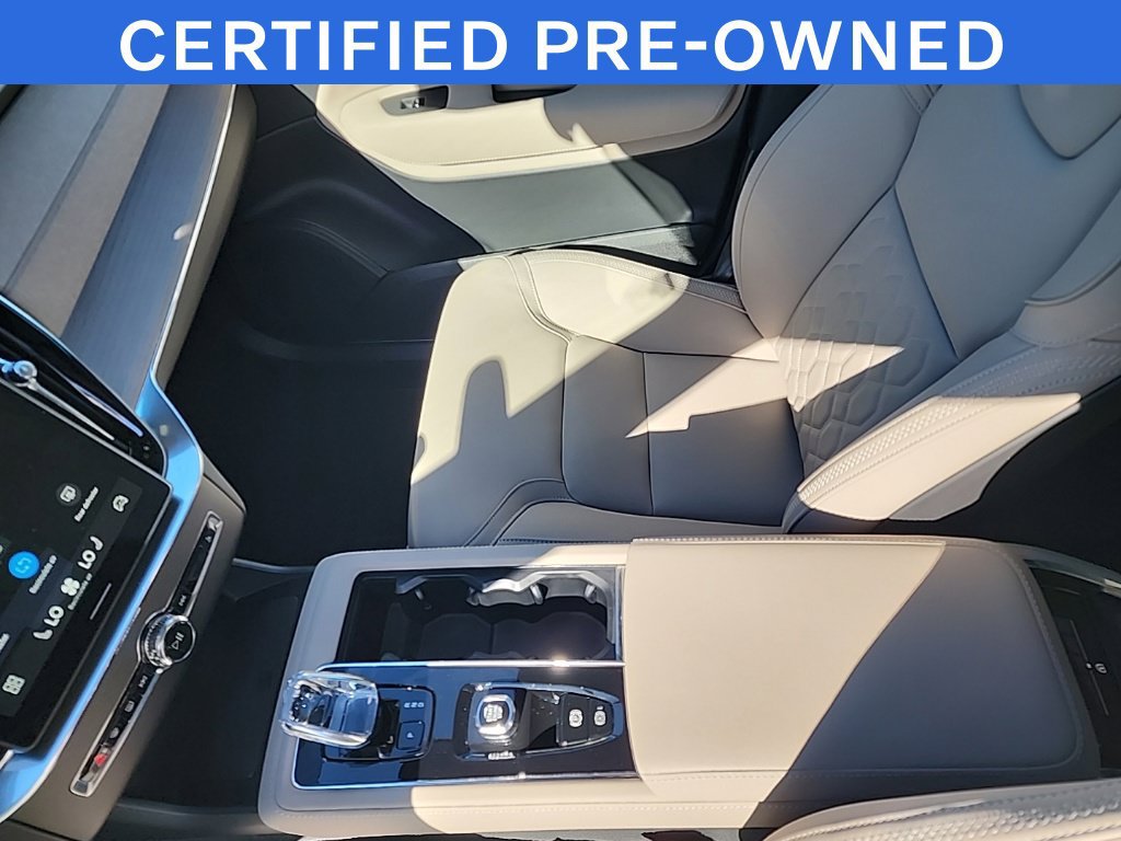 Used 2025 Volvo XC90 T8 Core AWD/4WD image 12