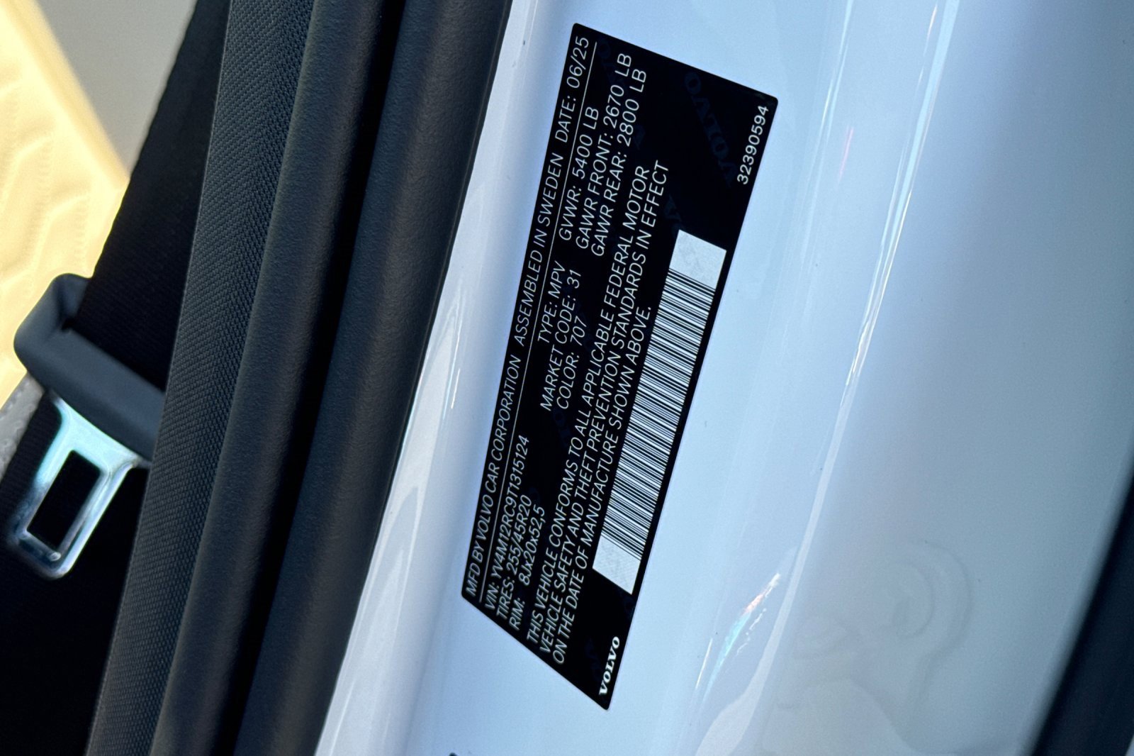 New 2026 Volvo XC60 B5 Plus w/ Protection Package Premier image 24