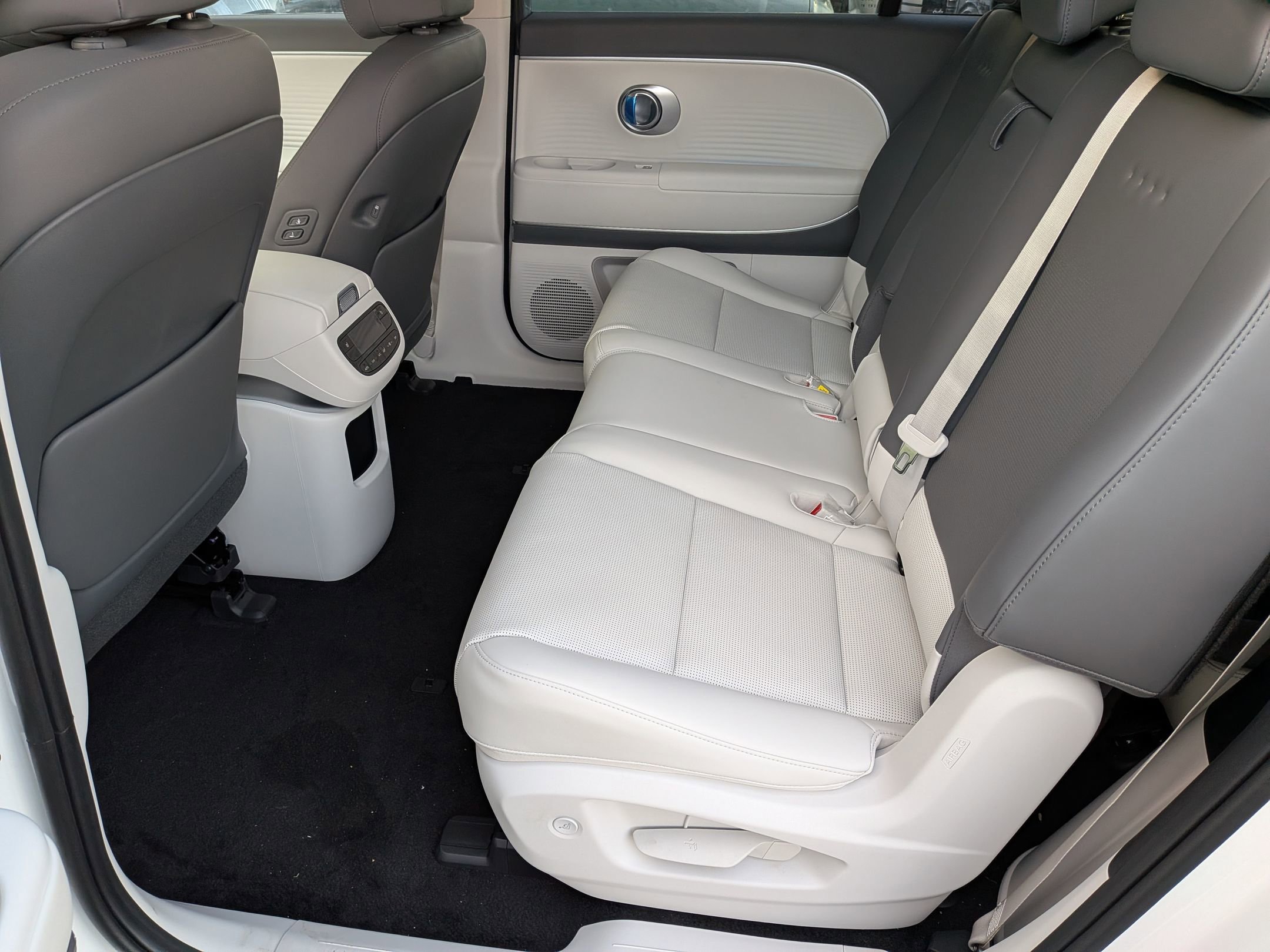 New 2026 Hyundai Ioniq 9 SEL image 19