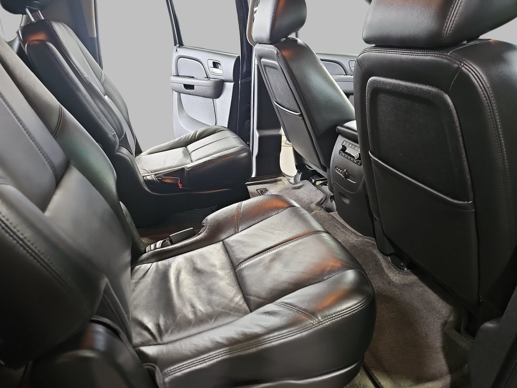 Used 2010 Chevrolet Suburban LT AWD/4WD image 14