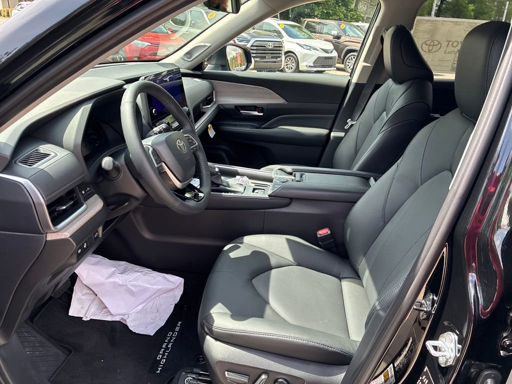 New 2026 Toyota Grand Highlander Limited image 15