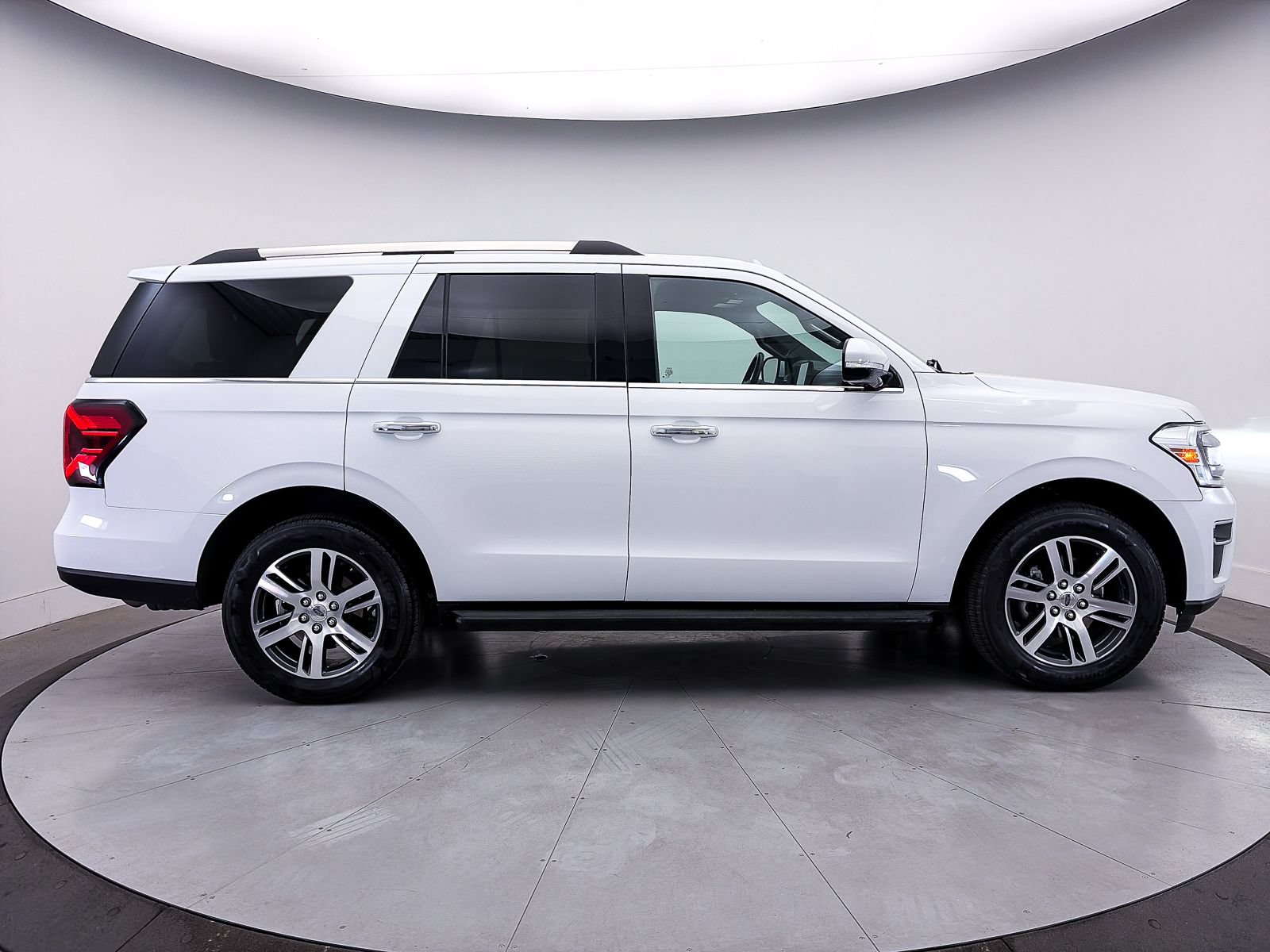 Used 2024 Ford Expedition Limited AWD/4WD image 42