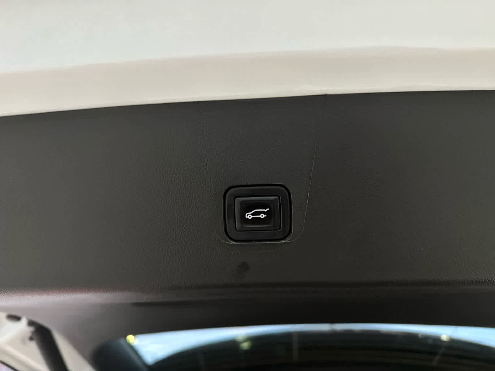 Certified 2023 Chevrolet Traverse Premier image 38