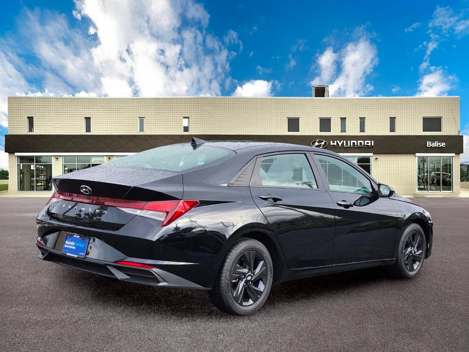 Certified 2023 Hyundai Elantra SEL FWD image 3