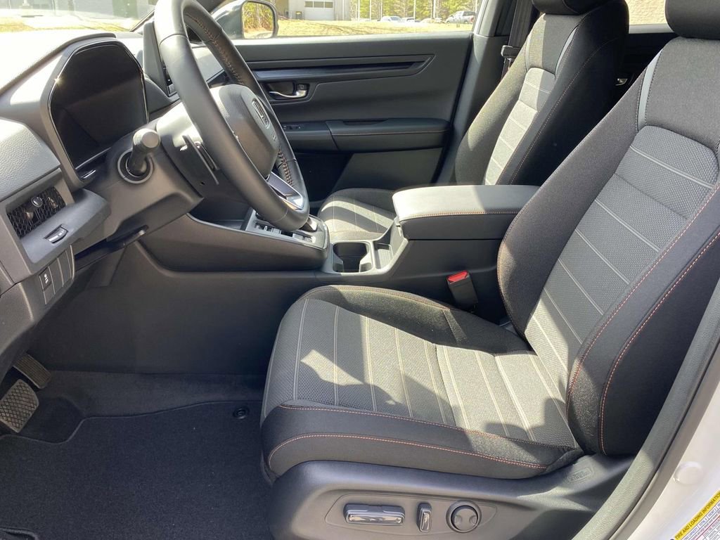 Used 2025 Honda CR-V Sport image 11