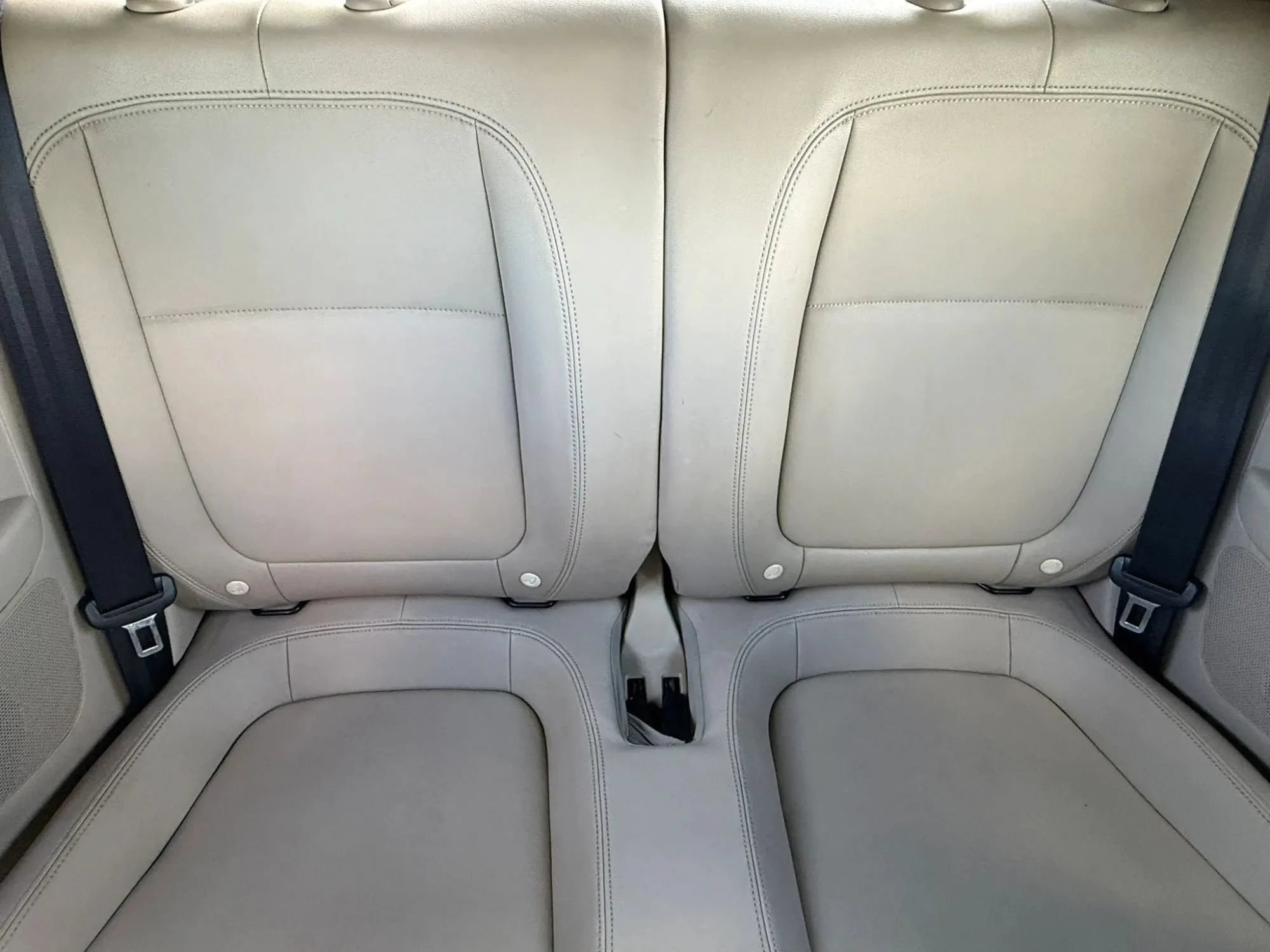 Used 2013 Volkswagen Beetle TDI FWD image 45