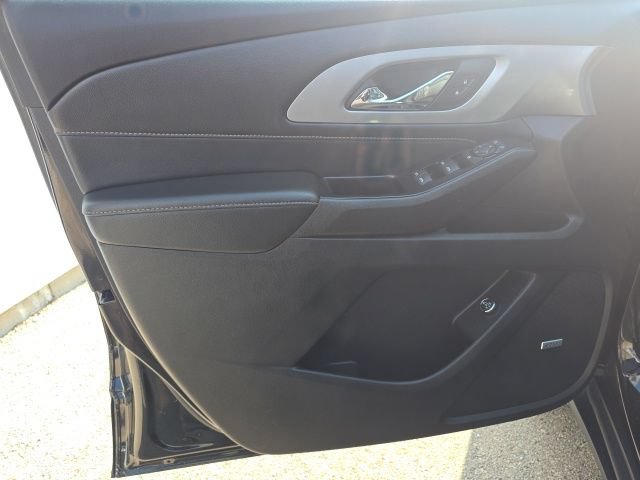 Used 2019 Chevrolet Traverse LT w/ LT Premium Package AWD/4WD image 18