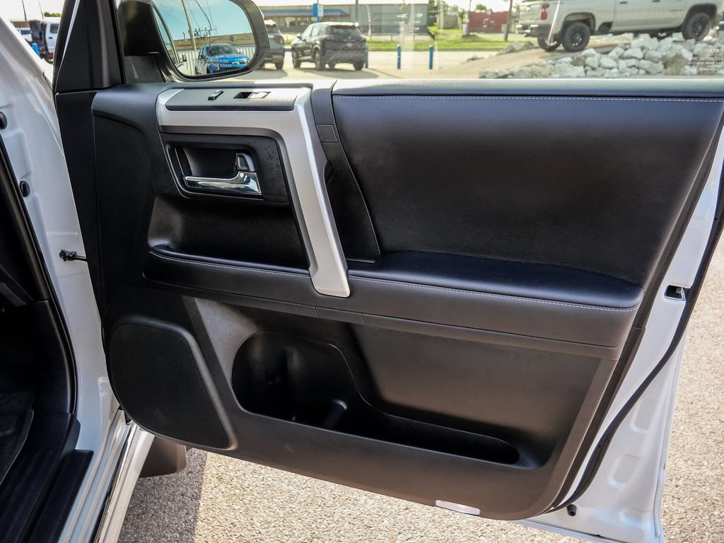 Used 2024 Toyota 4Runner Limited AWD/4WD image 22