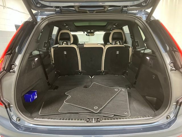 Used 2025 Volvo XC90 B5 Plus AWD/4WD image 7