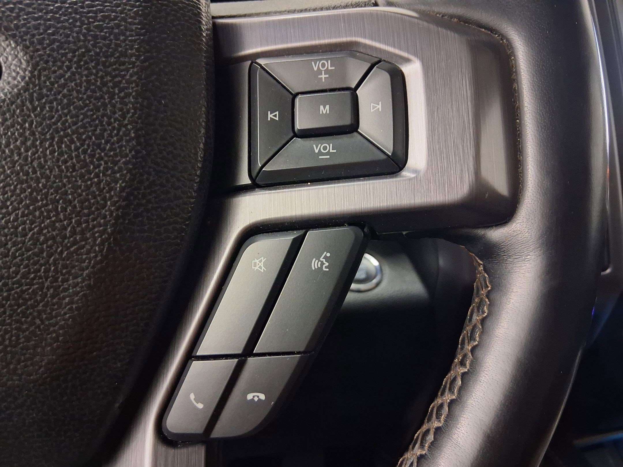 Used 2018 Ford Expedition Platinum AWD/4WD image 25