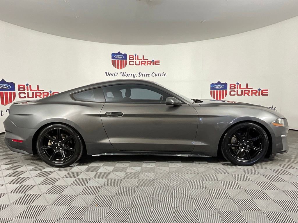 Used 2018 Ford Mustang Coupe w/ Black Accent Pkg RWD image 2