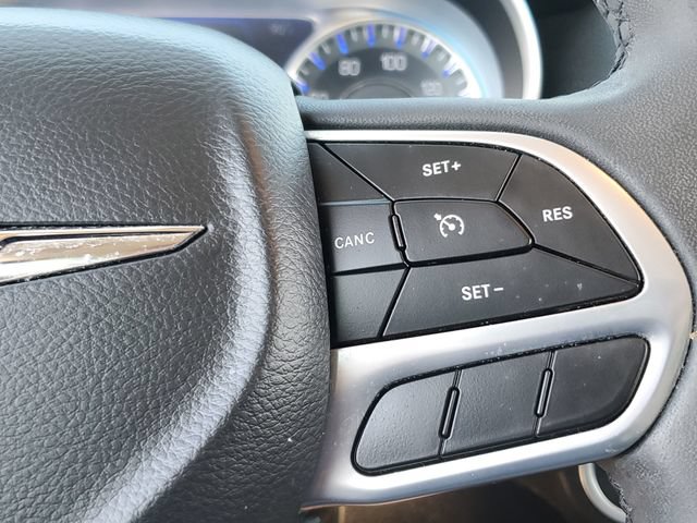 Used 2023 Chrysler 300 Touring w/ Sport Appearance Package RWD image 13