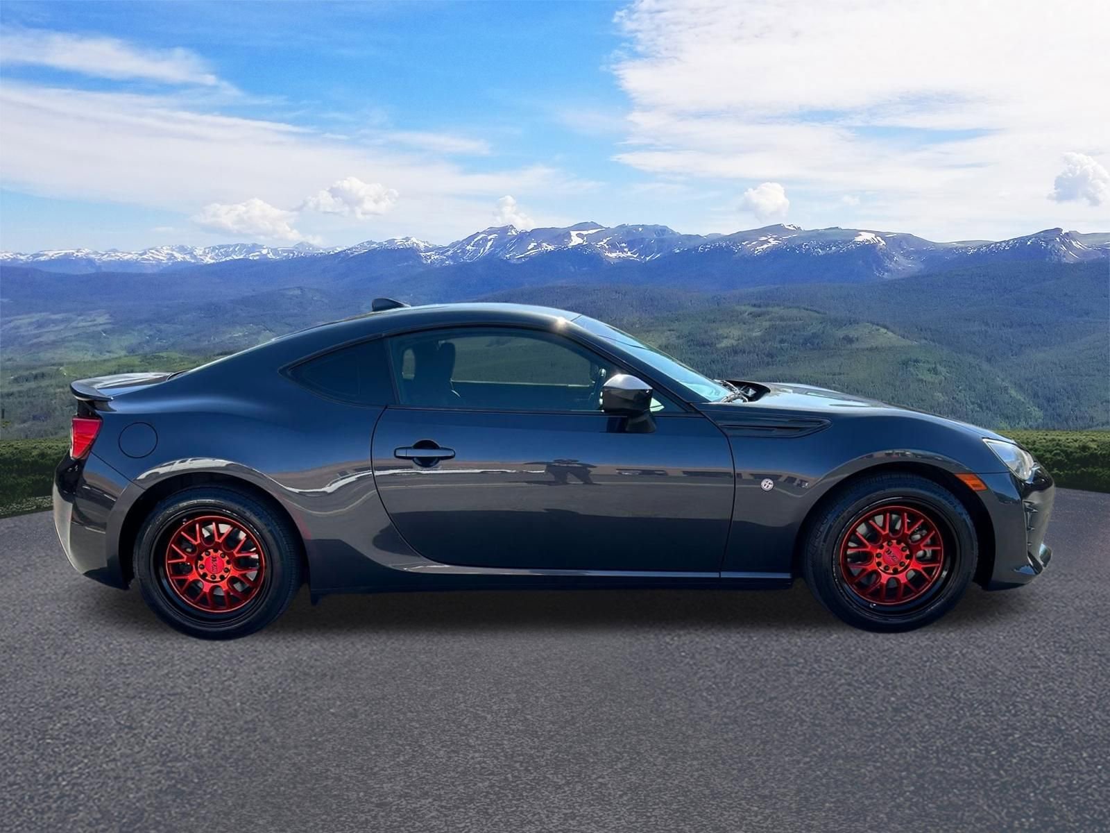 Used 2017 Toyota 86 RWD image 7