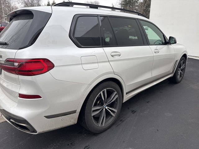 Used 2021 BMW X7 M50i image 8