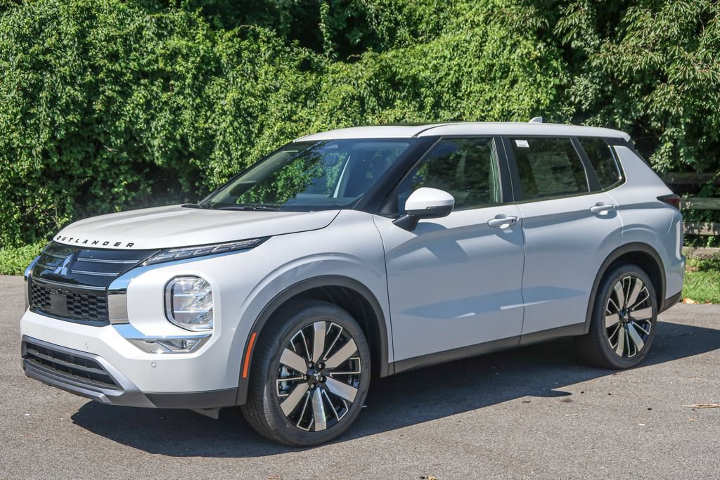 New 2026 Mitsubishi Outlander SE