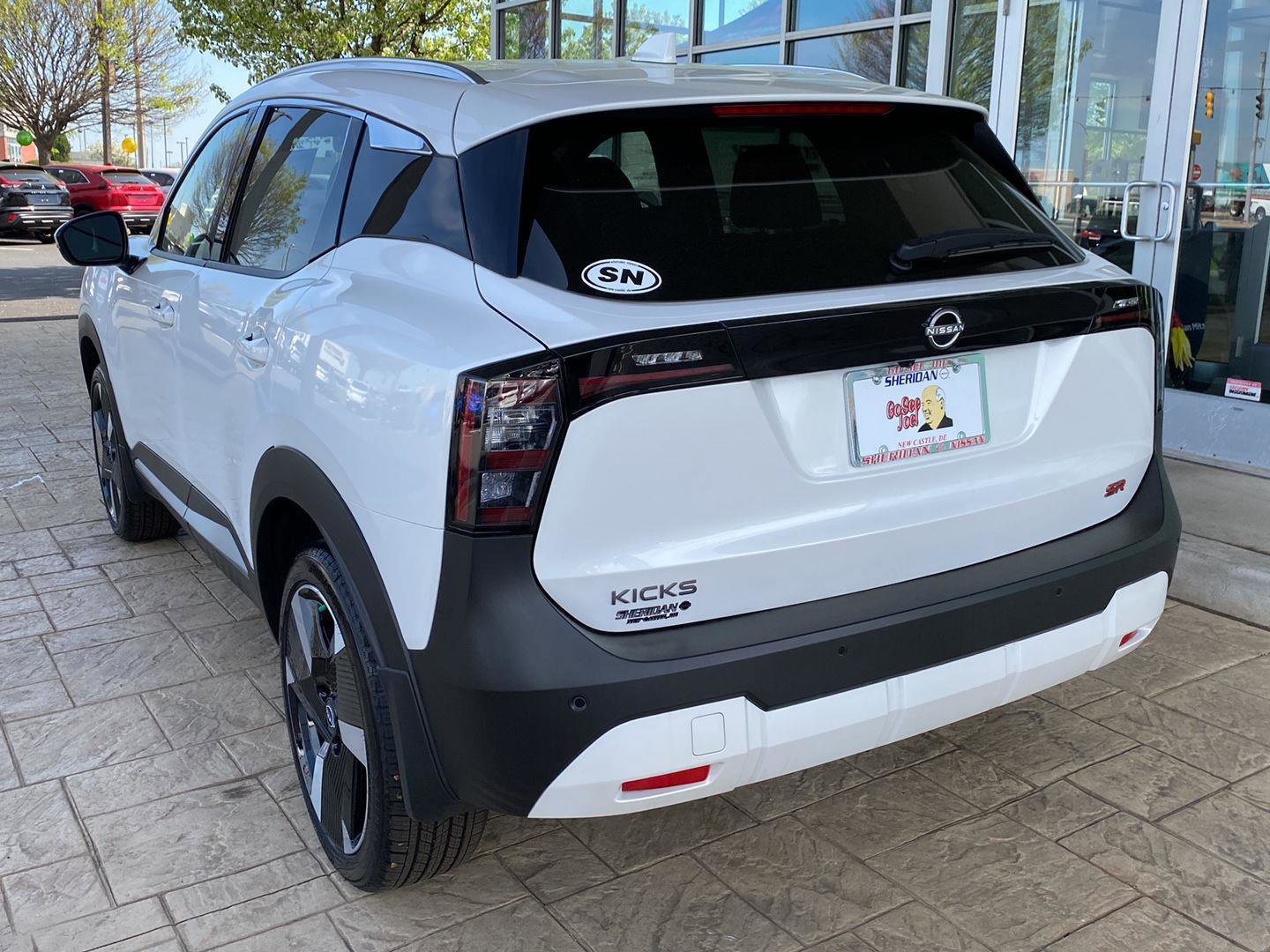 Used 2025 Nissan Kicks SR FWD image 5